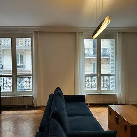 No Matter - Chic And Classy - Arc De Triomphe Parigi