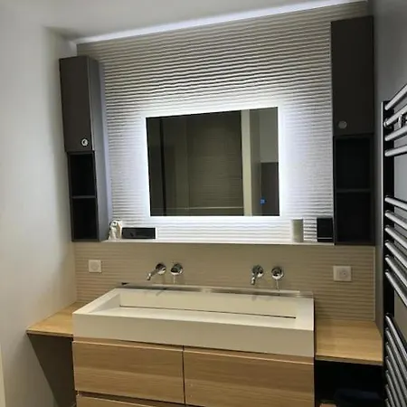 Apartment No Matter - Chic And Classy - Arc De Triomphe